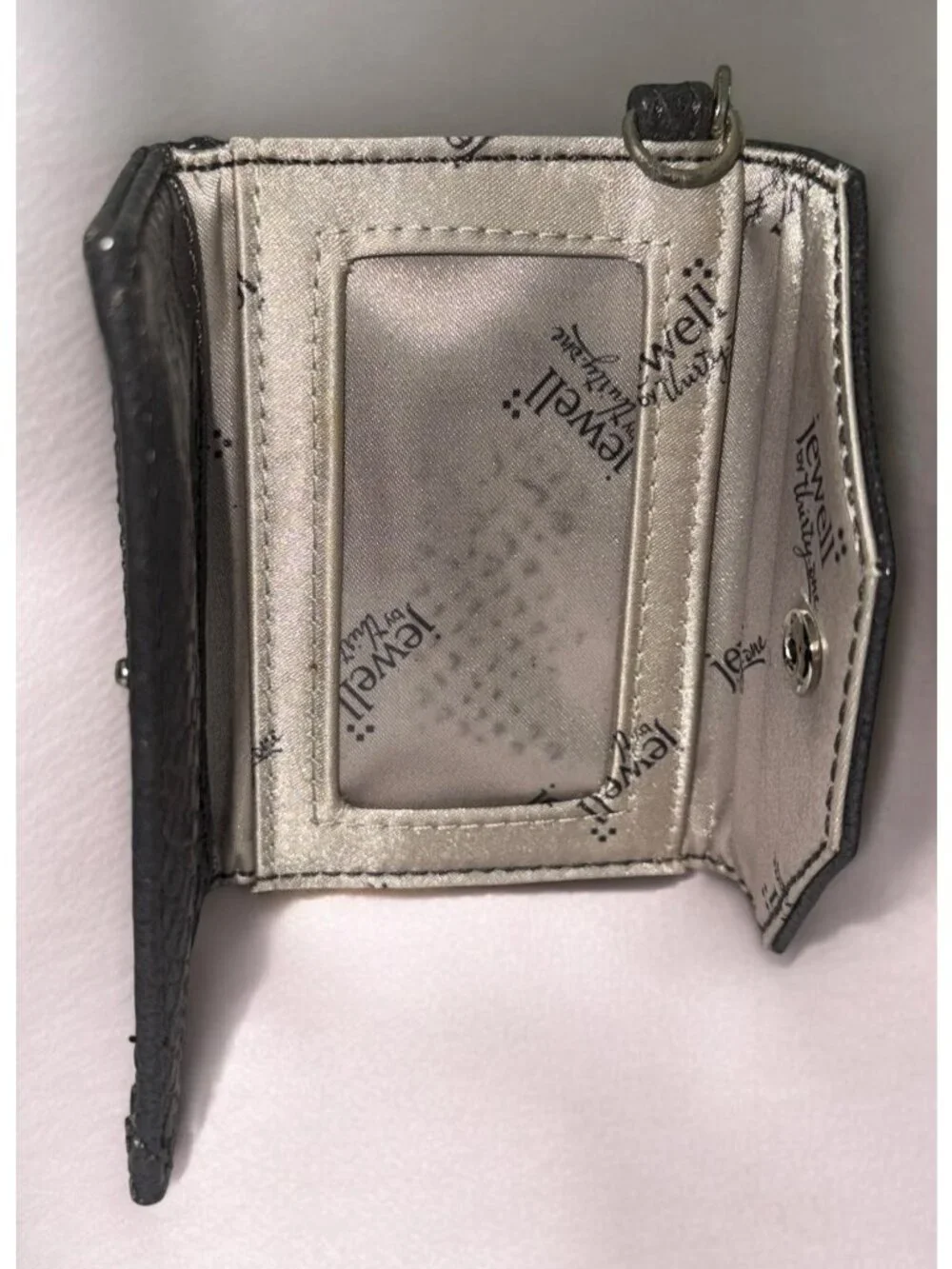 Jewel By Thirty-One compact stylish